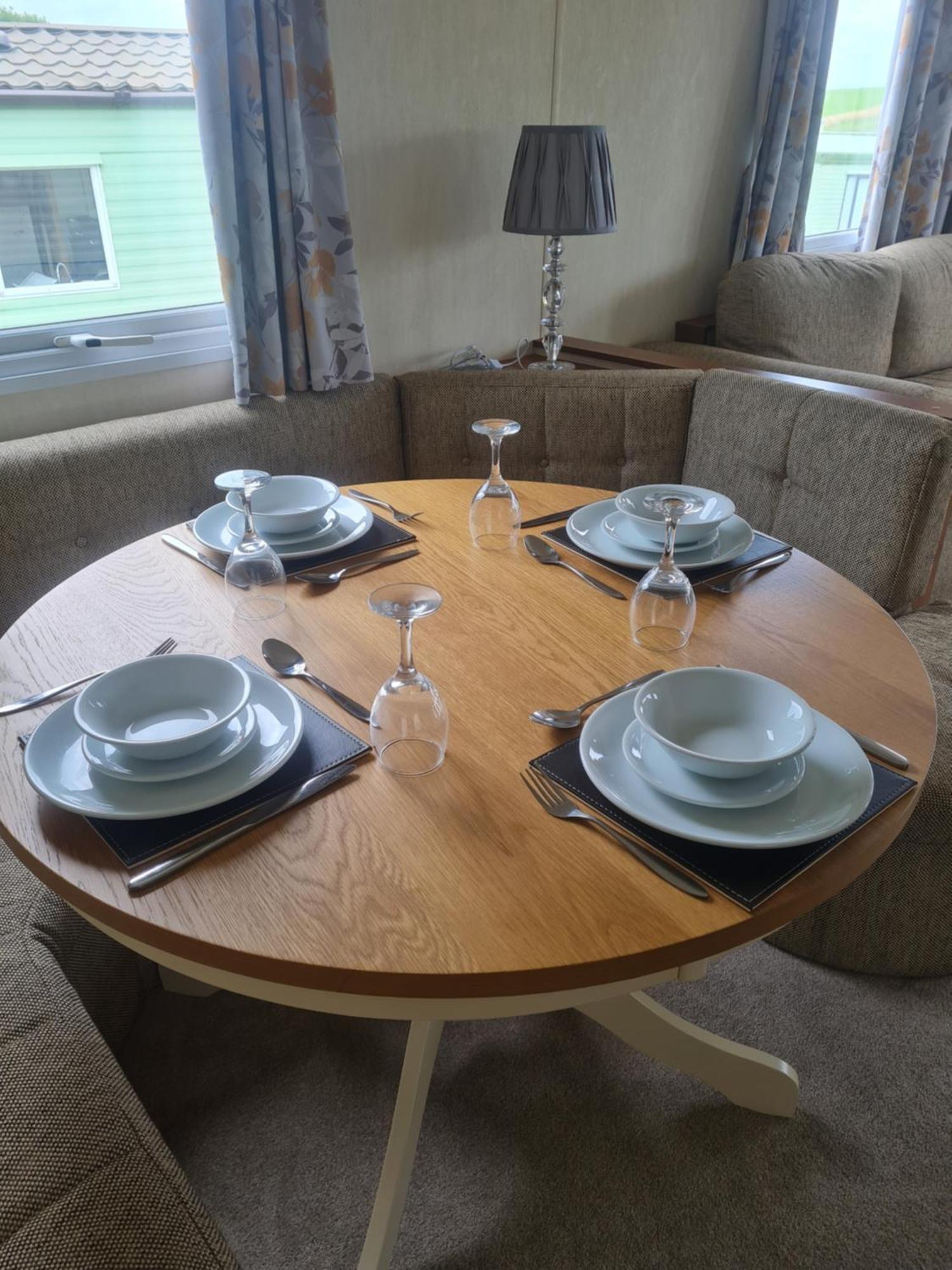 Beautiful 3 Bedroom Holiday Home Amazing Views 吉斯本 外观 照片